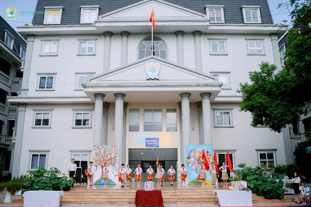 SINH HOẠT DƯỚI CỜ THÁNG 10