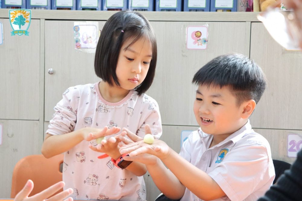 WHSers vui đón Tết Hàn Thực, giữ gìn bản sắc dân tộc