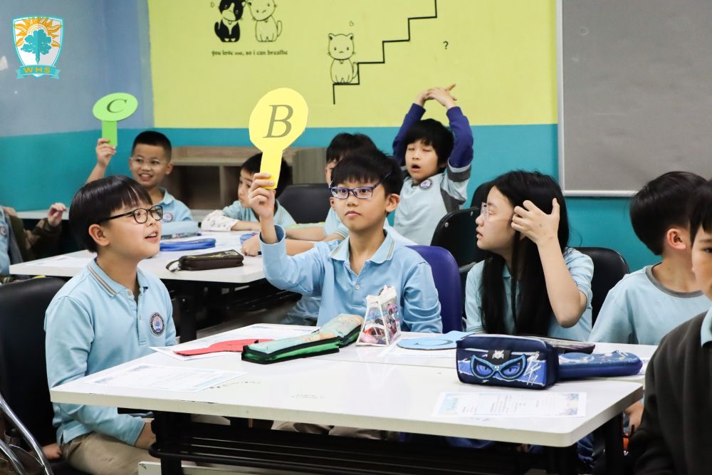 WHSers khối 5 hào hứng “làm học sinh lớp 6” qua tiết học liên môn Lịch sử – Địa lý