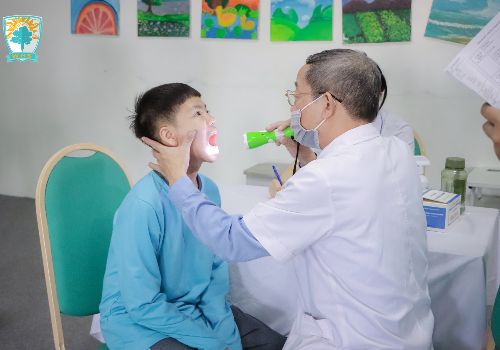 WHS tổ chức khám sức khỏe học sinh toàn trường