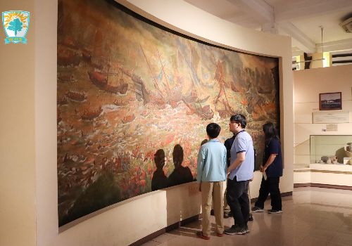 Ngược về quá khứ, gìn giữ lịch sử