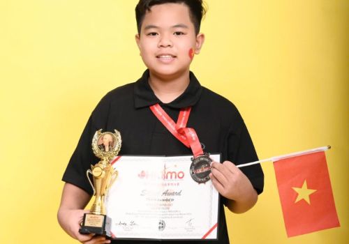 Bài học ý nghĩa sau chiếc Huy chương bạc vòng Quốc tế Toán HKIMO của Minh Đạt 7CT