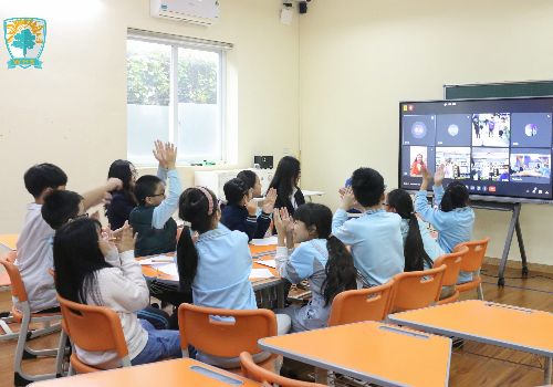 Buổi giao lưu thân tình giữa WHSer khối 5 và học sinh trường Hoà Mỹ (Đài Loan)