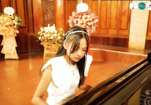 Ngôi sao sáng của CLB Piano trường Tây Hà Nội