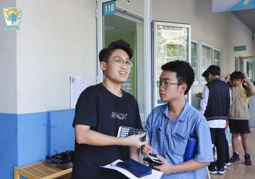 Cùng WHSers chờ đợi kết quả thi thử vào lớp 10