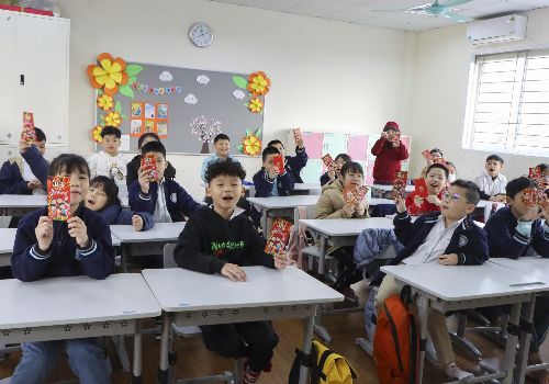 WHSers hào hứng trở lại trường sau kỳ nghỉ Tết