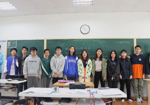 Tìm hiểu về Tết xứ sở hoa anh đào – Dự án tiếng Nhật của WHSers