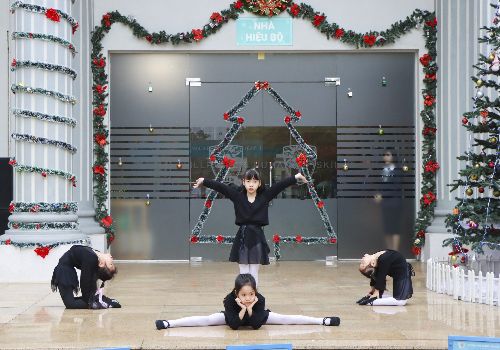 Chào cờ đầu tuần – WHS ra mắt Hội học sinh nhí