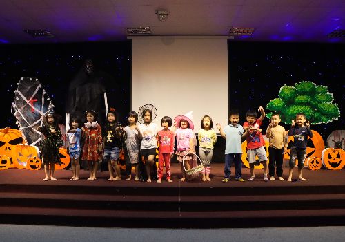 Nội trú Halloween – Phù thủy quyền năng