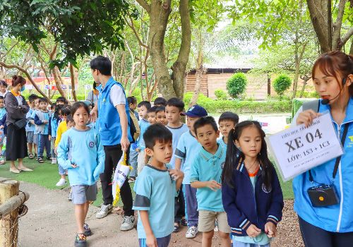 WHSers háo hức trải nghiệm tại Trang trại Giáo dục Erahouse Long Biên