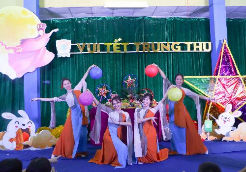 Nội trú: Đêm hội trăng rằm – nét đẹp văn hóa truyền thống