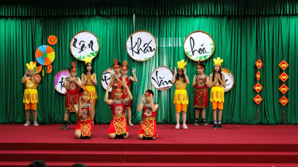 Phát huy tính sáng tạo cho học sinh qua phương pháp sân khấu hóa tác phẩm văn học