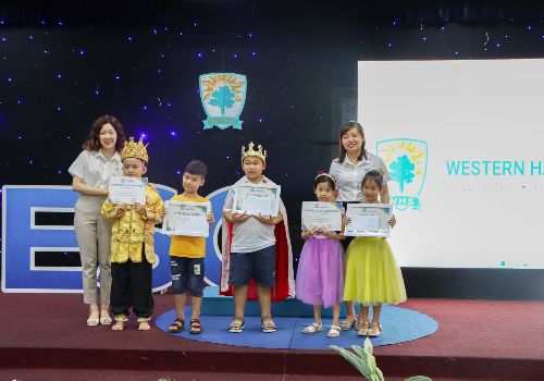 Chung kết cuộc thi English Speaking Contest năm học 2021 – 2022