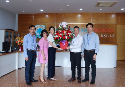 Ra mắt Ban đại diện Hội Cha mẹ học sinh WHS