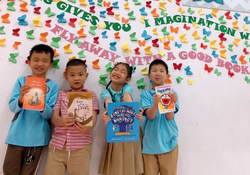 Khóa hành trang vào lớp 1