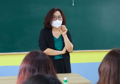 CLB truyền thông với bài giảng từ một nhà báo