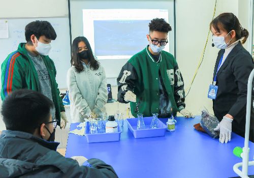 Thí nghiệm điều chế oxi và hiện tượng hóa học của pháo bông