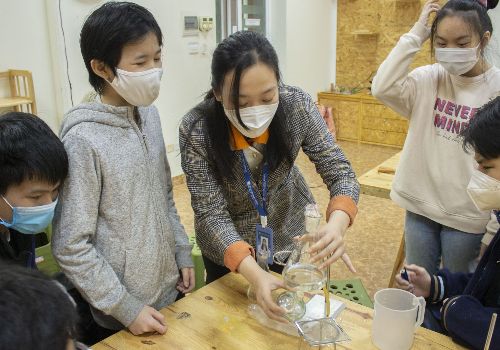 Mô hình chưng cất – WHSers hô biến nước mặn thành nước ngọt