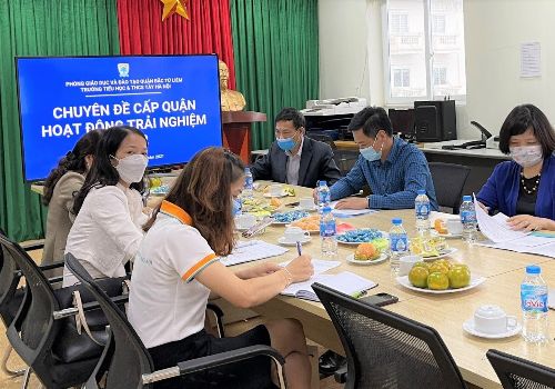 Chuyên đề cấp Quận hoạt động trải nghiệm lớp 2