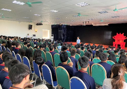 Trường Tây Hà Nội nói không với thuốc lá và các chất gây nghiện