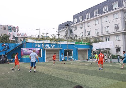 Màn giao hữu bóng đá giữa WHSers Big – Brendoners Big