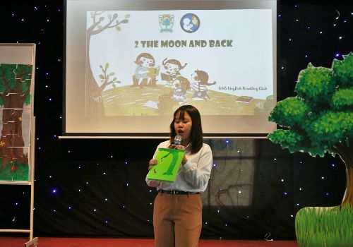 Khai mạc CLB đọc sách tiếng Anh “To the moon and back”