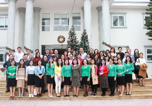 Trao đổi chuyên môn và công tác quản lí trường học giữa trường phổ thông Nguyễn Tất Thành (Hà Nam) và trường liên cấp Tây Hà Nội