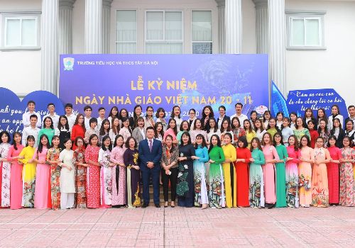 Trường Tây Hà Nội tổ chức Lễ meeting chào mừng ngày Nhà giáo Việt Nam