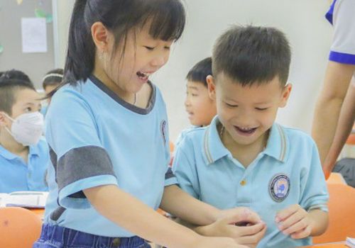 Câu lạc bộ Khoa học vui tại WHS