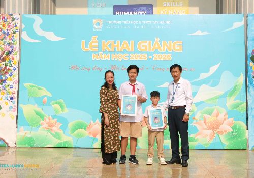 WHS TRAO 02 HỌC BỔNG TÀI NĂNG DANH GIÁ VÀ VINH DANH NHIỀU HỌC SINH, TẬP THỂ ĐẠT GIẢI CAO TRONG CÁC KỲ THI 