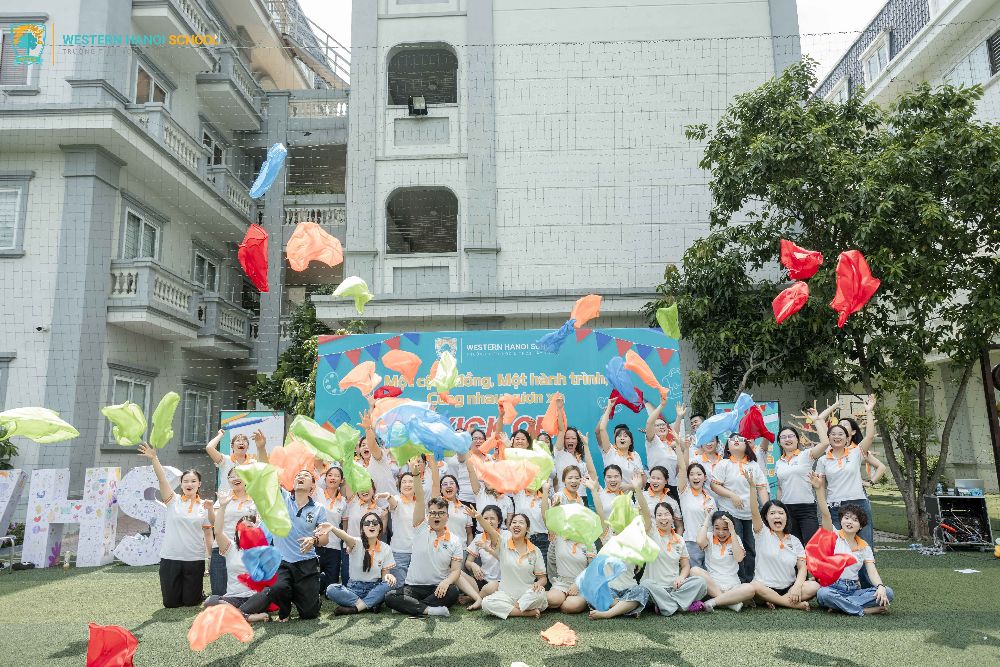 “MỘT CỘNG ĐỒNG, MỘT HÀNH TRÌNH, CÙNG NHAU VƯƠN XA”: GIÁ TRỊ CỐT LÕI TRONG NĂM HỌC MỚI 2025 - 2026 CỦA WHS