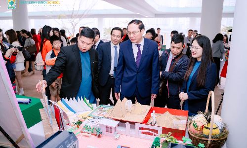 RẠNG DANH WHS: TRƯỜNG TH & THCS TÂY HÀ NỘI XUẤT SẮC GIÀNH GIẢI NHẤT TRƯỜNG HỌC SINH THÁI ASEAN VIỆT NAM 2025